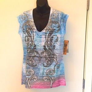 NWT Casual Graphic Tee